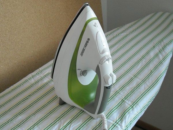 Black & Decker Vertical Steaming Irons & Ironing Boards